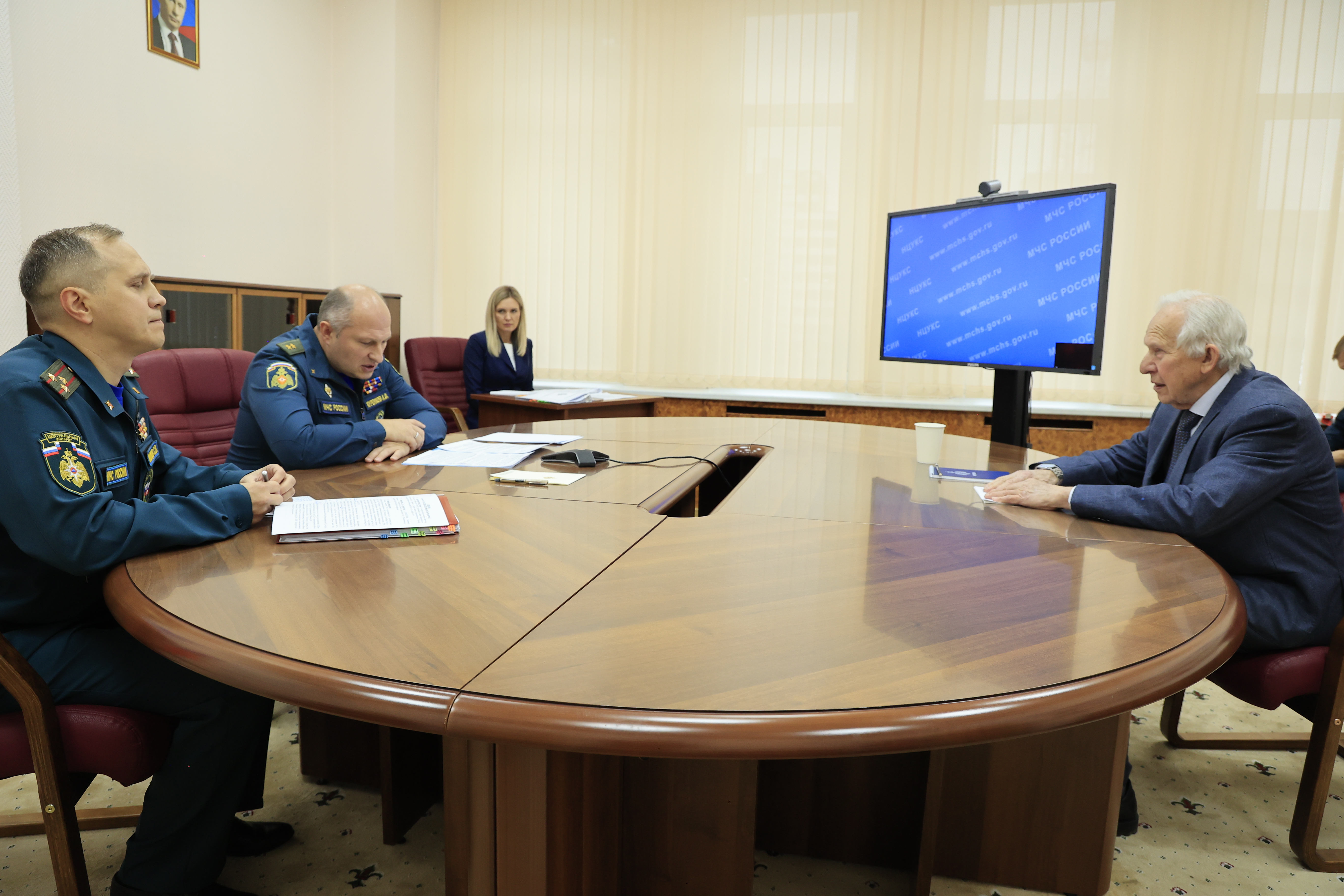 на приёме у Министра МЧС России