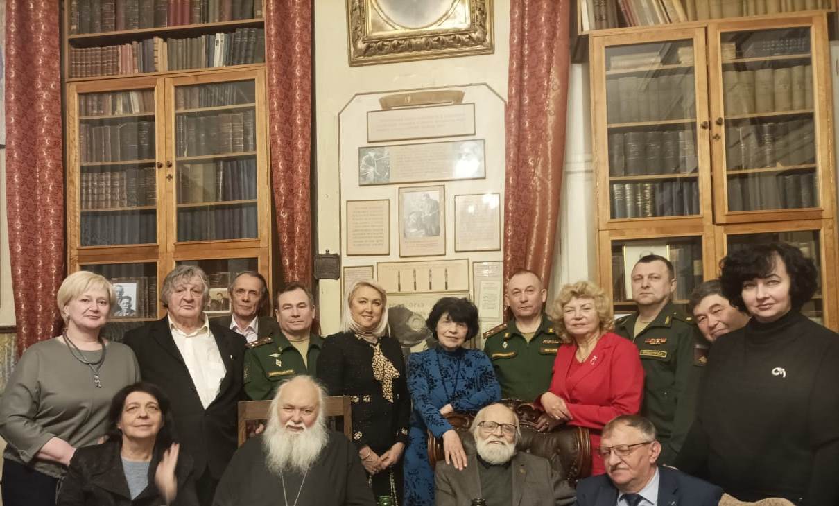 друзья и почитатели